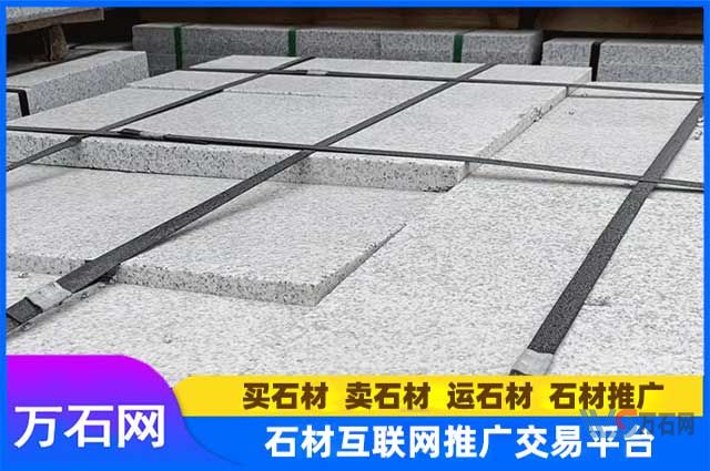 芝麻白干挂石材 vs 黄金麻干挂石材：工程采购上该如何选购？