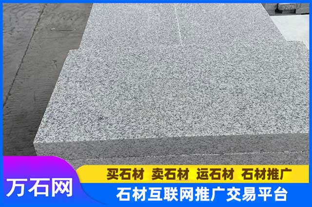 芝麻白荔枝面广场砖有哪些优点?